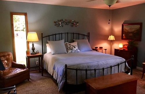 Russellville Bed & Breakfast | Sisters on Sycamore Bed & Breakfast