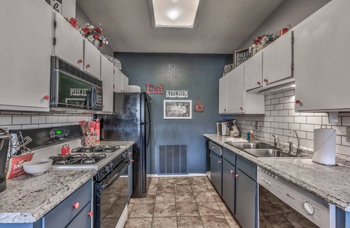 Alto Cabin | Sisters Too | Amazing Location, Peaceful Views!