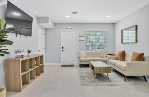 Downtown Fort Lauderdale Villa | Sistrunk Shades Villa #4 - Townhome Downtown Fort Lauderdale Near Cruise Port & FLL