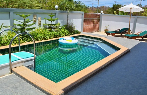 Ko Lanta Villa | Sitara Villa 1, two bedroom modern style villa with private pool & garden