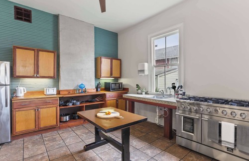 Mid-City Bed & Breakfast | Site 61 Historic Guesthouse - 9 Rooms, 13 Beds