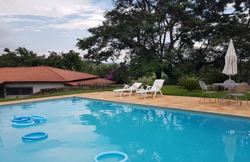 Cabreuva Cottage | Site with excellent infrastructure, paved access and leisure options.