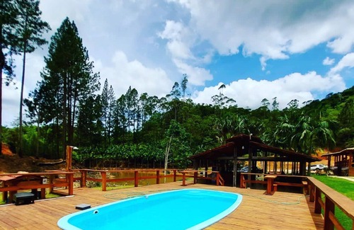 Marechal Floriano House | Site with trails overlooking Greater Vitoria, (pets accepted)