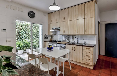 Sitges Town Center Ski Chalet | Sitges villa just 2 minutes walk from the beach.