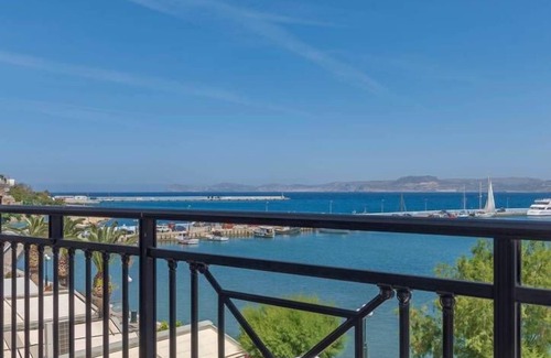 Sitia Apartment | Sitia old port apartment - walk to beach - AC - WIFI