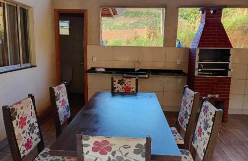 Venda Nova Do Imigrante House | Sitio encantador e tranquilo com churrasq e Wi-fi