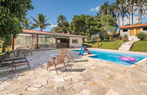 Braganca Paulista House | Sitio Fácil Acesso com Stand up Paddle e Parquinho com Cama Elástica