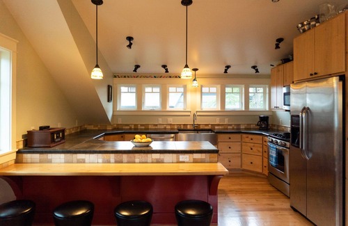 Sitka House | Sitka Bungalow
