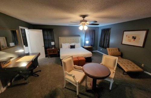 Whitehaven House | Sits on an acre near Grace land with 3 full baths
