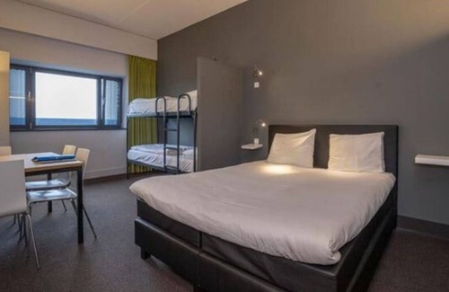 Municipality of Sittard-Geleen Hotel | Sittard Wellness Stay – Cozy Rooms with Access to Spa, Gym & Sauna - 3 Units