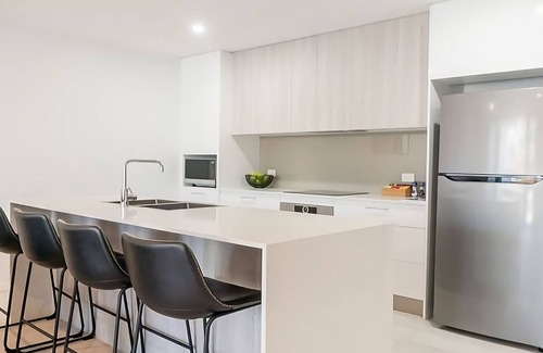 Sawtell Apartment | Situated above bustling First Avenue in Sawtell, this two bedroom apartment is a slice of luxury