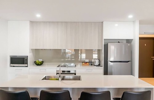 Sawtell Apartment | Situated above bustling First Avenue in Sawtell, this two bedroom apartment is a slice of luxury