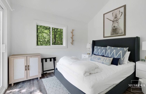 Georgian Bay House | Situated on picturesque Twelve Mile Bay