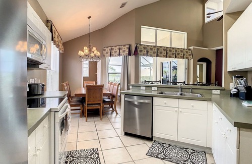 Windsor Palms Villa | Six Bed Close to Disney in a Gated Resort Community