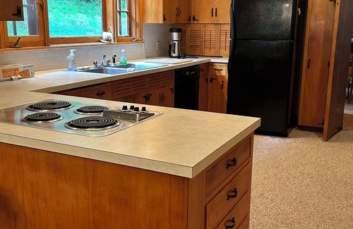 Ridgway House | Six bedroom house in beautiful Ridgway Pa! State Game lands in the back yard.