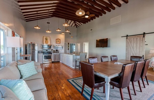 Great Guana Cay House | Six bedroom/three bath with views of the Sea of Abaco and the Atlantic Ocean