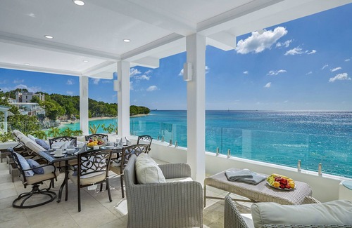 Prospect Villa | Six Bedroom villa positioned right on the cliff front facing the Ocean