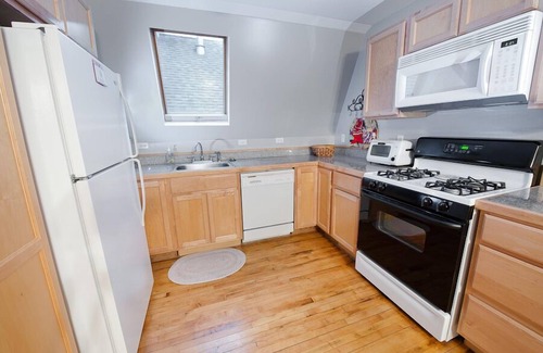 Saint Joseph House | Six bedrooms duplex.available August 17th to the 22th