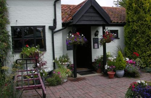 Bardwell Hotel | Six Bells Inn