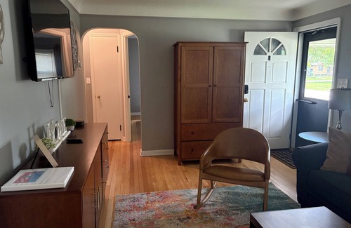 Kamm's Corners House | Six minutes from the airport. Family Friendly!