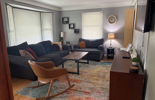 Kamm's Corners House | Six minutes from the airport. Family Friendly!