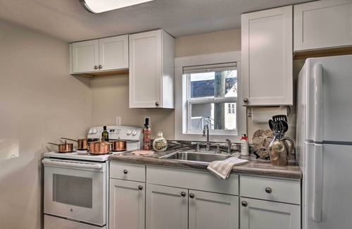 Hudson Apartment | Six Waterpots Cottage II in Blue Ridge Mountains