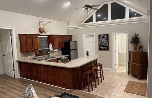 Canton Cabin | Sixes Cabin