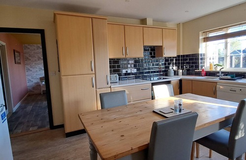 Huntingdon House | Sizeable 4 bed property on Huntingdon Ring road