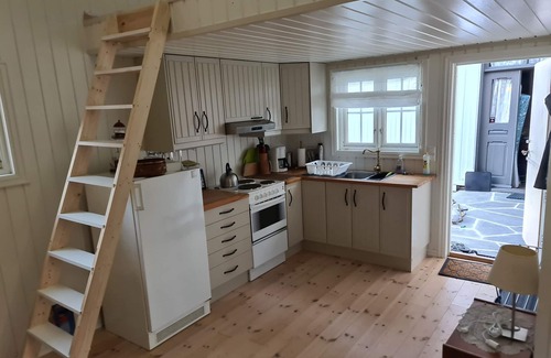 Jomfruland Cabin | Sjarmerende Stabbur i Hjertet av Kragerø Skjærgård