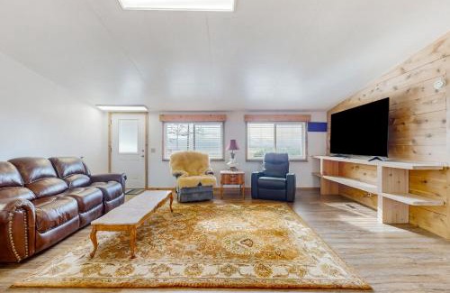 Mount Vernon House | Skagit River Roost