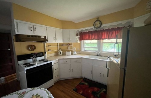 Skaneateles Apartment | Skaneateles-Village Charm Unit 2
