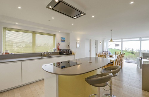 Strete Cottage | SKERRIES, family friendly, country holiday cottage in Strete