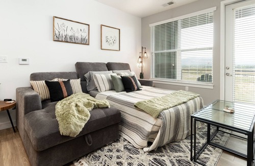 Draper Apartment | Ski and Relax - Conveniently Located - Luxury Stay
