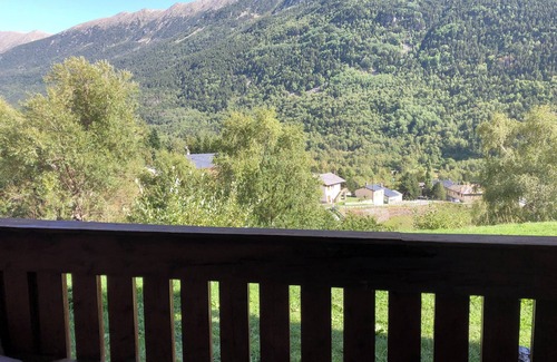 Porte-Puymorens Apartment | Ski apartment near slopes, beautiful mountain view
