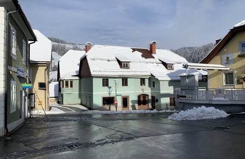 Sankt Peter am Kammersberg Apartment | Ski House - Central Austria - Spacious 4 Bedrooms