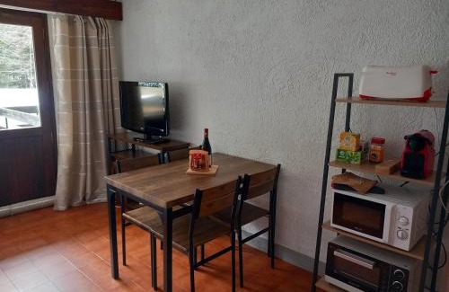 Les Contamines-Montjoie Apartment | SKI AUX PIEDS et PIEDS DANS L'EAU