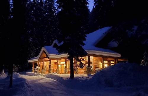 Tamarack Resort House | Ski, Boat, Bike, Hike! All-Season Mountain Access- Cozy Tamarack Timberhaus.