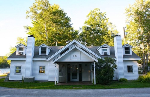 Mount Sunapee House | Ski by day.Stargaze at the lake by night