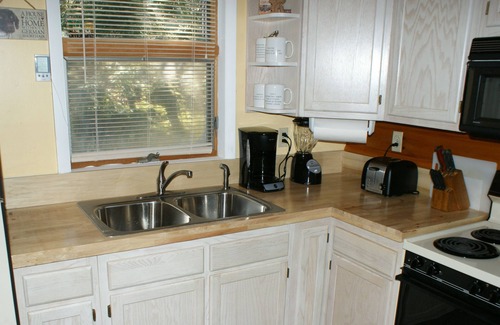 Snowshoe Condo | Ski cabin- Close, Comfortable, & well kept cabin- Family friendly