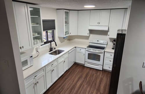 Tannersville House | Ski Camelback, Waterparks, Casino, Paintball