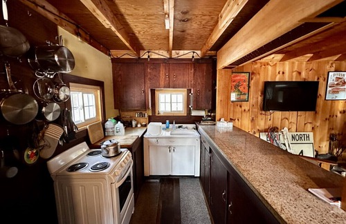 Kingfield Cabin | Ski Camp - Sugarloaf