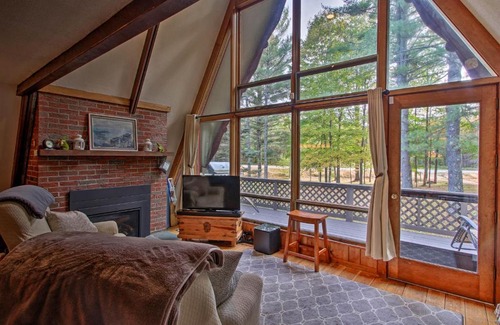 Bartlett House | Ski Chalet on Saco Less Than 2 Mi To Attitash Resort!