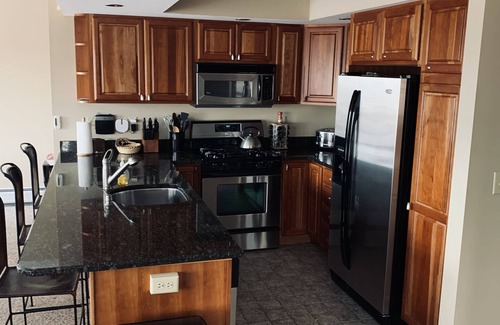 North Troy House | Ski Chalet (Ski-in/Ski-out)
