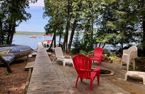 Arcadia House | Ski Crystal! 4 FLOORS of FUN! Gameroom! PONTOON BOAT! Kayaks! NEW WIFI!