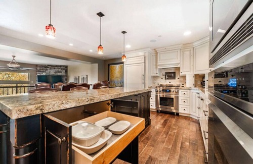 Bear Hollow Village House | Ski Haven: Elegant Townhome w/Private Hot Tub