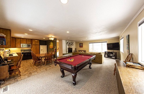 Skyland House | SKI Headquarters. 3BR/2BA Skyland Home - 30 day minimum stay