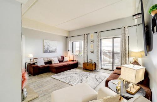 Sugar Mountain Apartment | Ski, Hike and Explore Cozy Condo in Sugar Mountain!