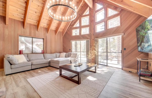 Pla-Vada Woodlands House | Ski, Hike and Fish Cabin with Deck in Soda Springs!