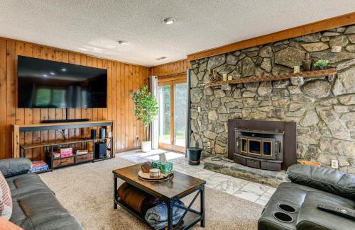 Valley Creek Run House | Ski, Hike and Fish Mtn-View Maggie Valley Retreat