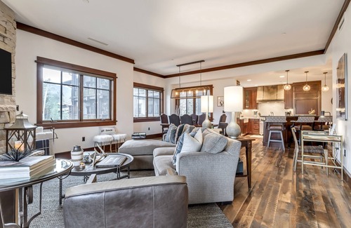 Empire Pass Condo | SKI/Hike/Bike IN & OUT View, Lux, Family-friendly slope-side in Deer Valley